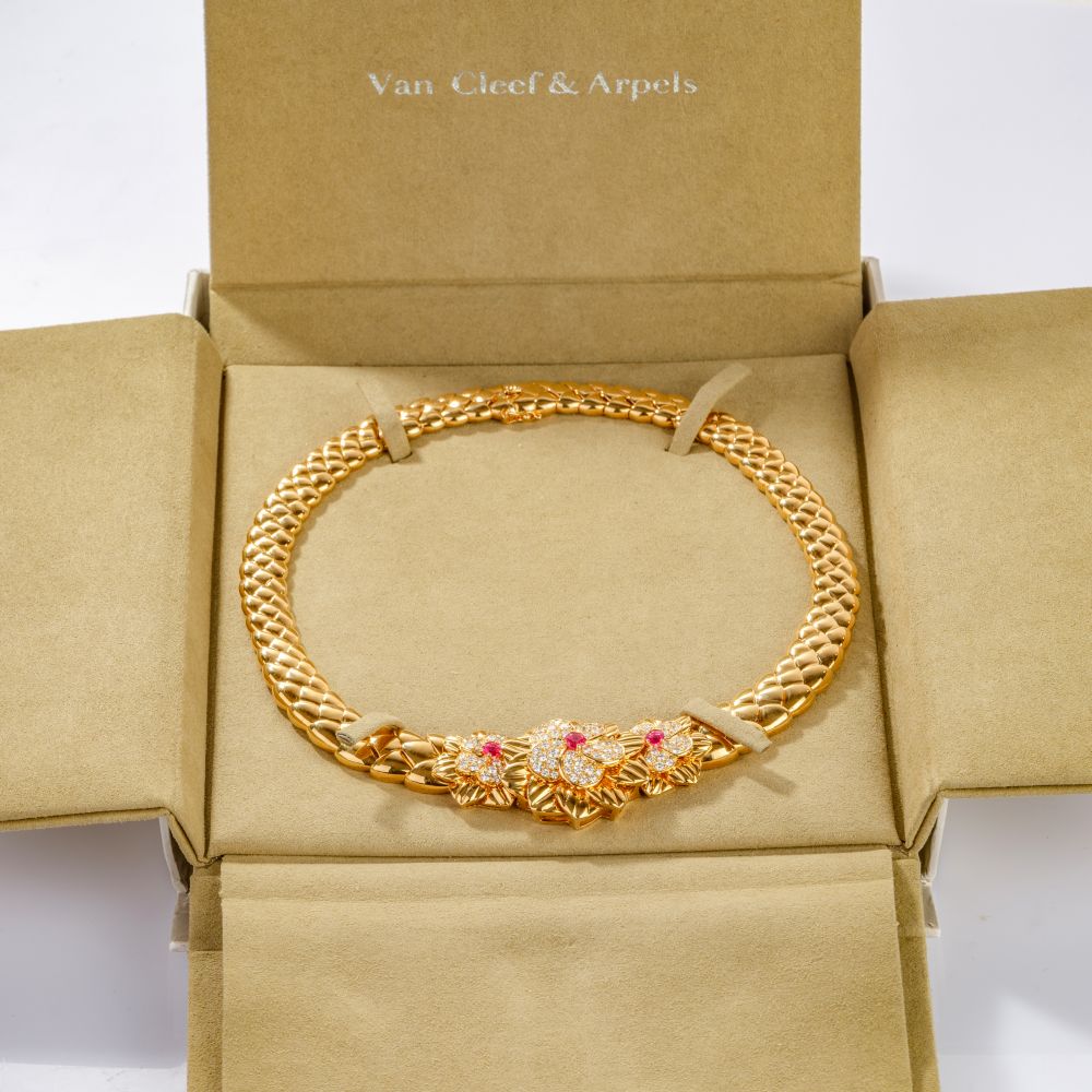 Haute Joaillerie Blüten-Collier mit Brillanten und natürlichen Rubinen - Bild 3