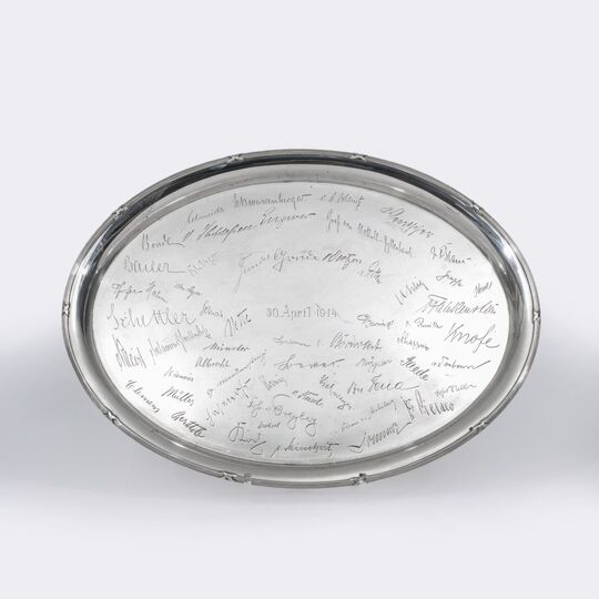 An Oval Tray with Engravings