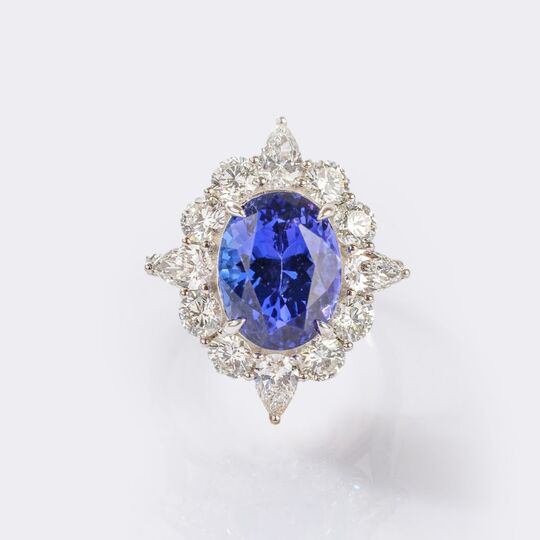 Außergewöhnlicher Tansanit-Diamant Ring