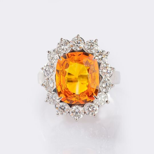 Vivid Orange-Yellow Saphir Ring mit Brillant-Besatz