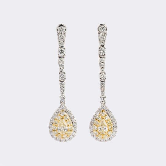 Paar tropfenförmiger Fancy Diamant Ohrhänger