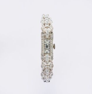 Art-déco Ladies' Wristwatch with Diamonds