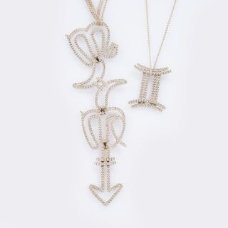 Juwelier Wempe - Außergewöhnlicher Brillant-Anhänger 'Sternzeichen' an Kette Außergewöhnlicher Brillant-Anhänger 'Sternzeichen' an Kette