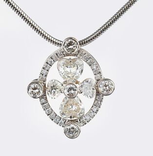 Heartshaped Diamond Pendant Necklace