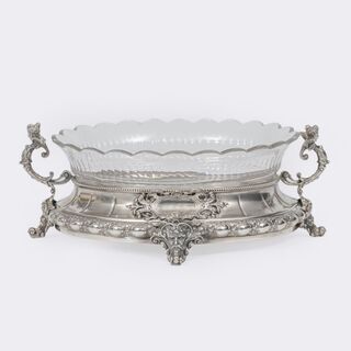 A splendid oval Jardinière