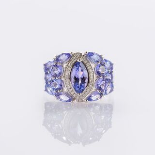 Tanzanite-Diamond Ring
