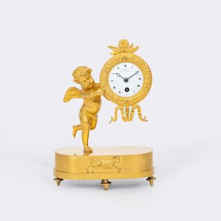 Gentilhomme, Paris ab 1810 - Small Empire Figurine Pendule 'Cupid captures the time' Small Empire Figurine Pendule 'Cupid captures the time'