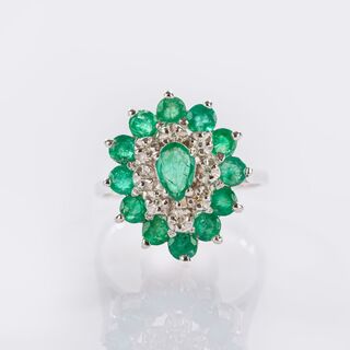 Emerald Ring with Diamonds