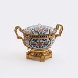 A magnificent Imari Centrepiece with Ormolu Mount - image 1