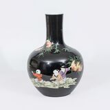 A Large 'Nine Peaches' Vase - image 2
