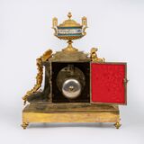 Pendule with porclain painting in Sevrès style - image 3