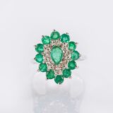 Emerald Ring with Diamonds - image 1