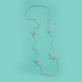 Langes Diamant Collier mit floralen Applikationen - Bild 1