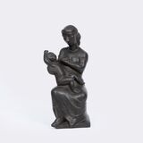 Sitzende Mutter mit Kind - Bild 1