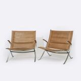 Paar eleganter Designer-Sessel Modell FK 82 X-Chair