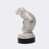 Seltene Marmorskulptur 'Rhesusaffe' - Bild 3