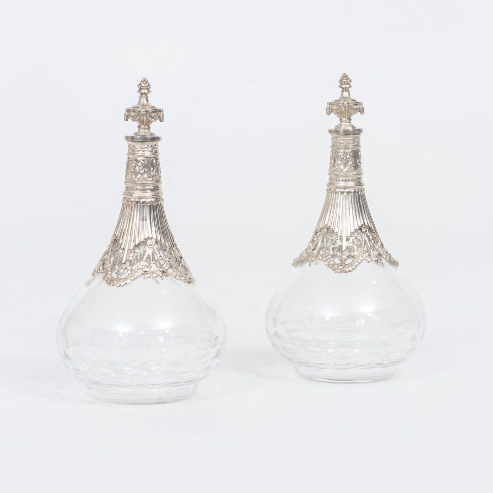 Koch & Bergfeld, gegr. 1829 in Bremen - A Pair of Small Vinegar and Oil Carafes A Pair of Small Vinegar and Oil Carafes