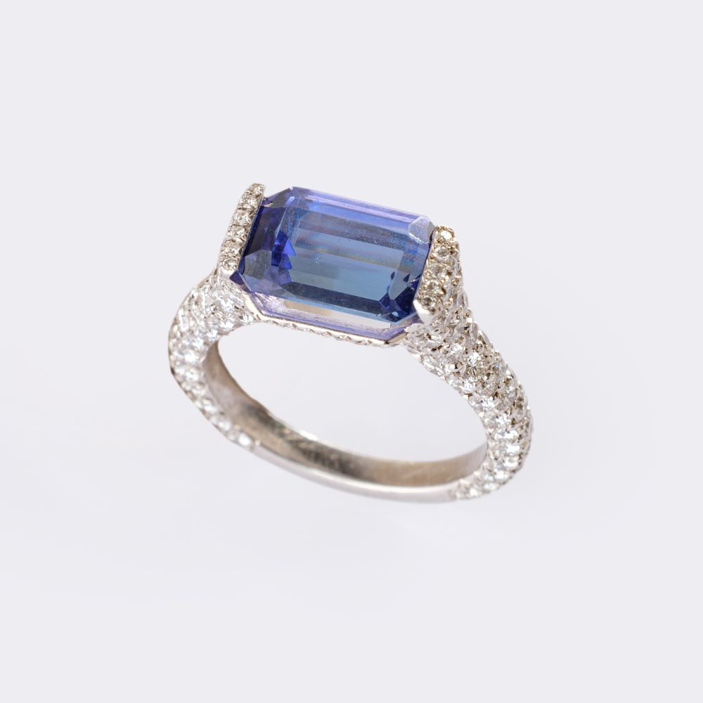 Tanzanite Diamond Ring - image 3