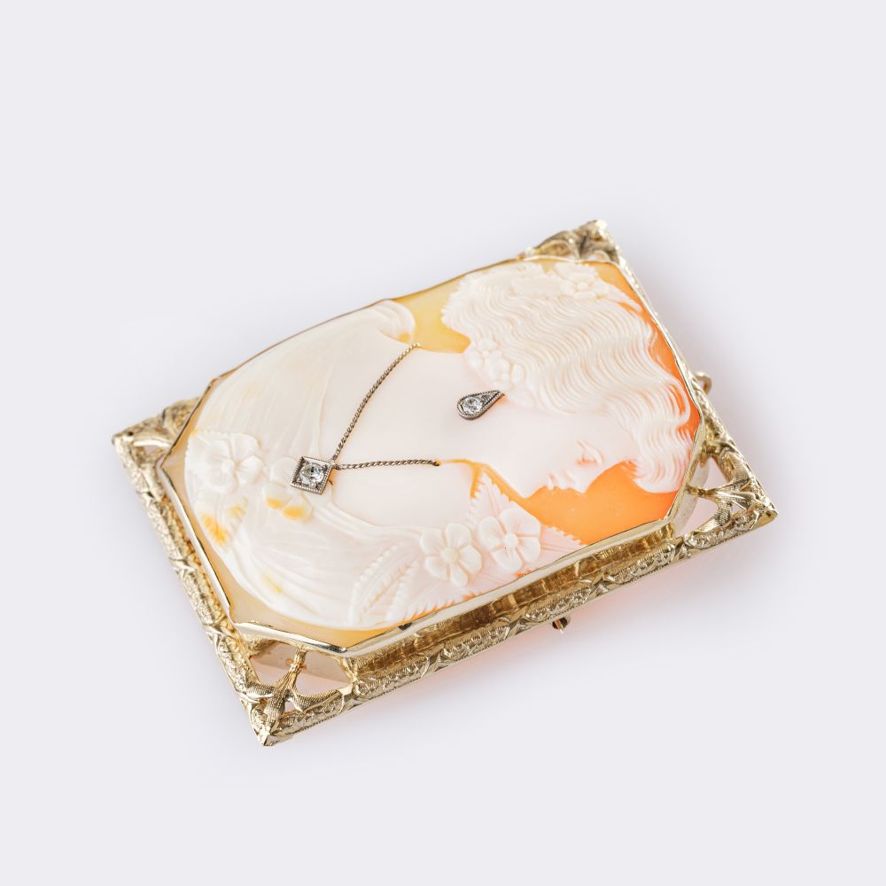 Cameo Brooch 'Flora' with Diamonds - image 2