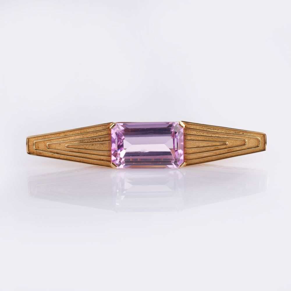Large, fine coloured Kunzit Brooch Large, fine coloured Kunzit Brooch