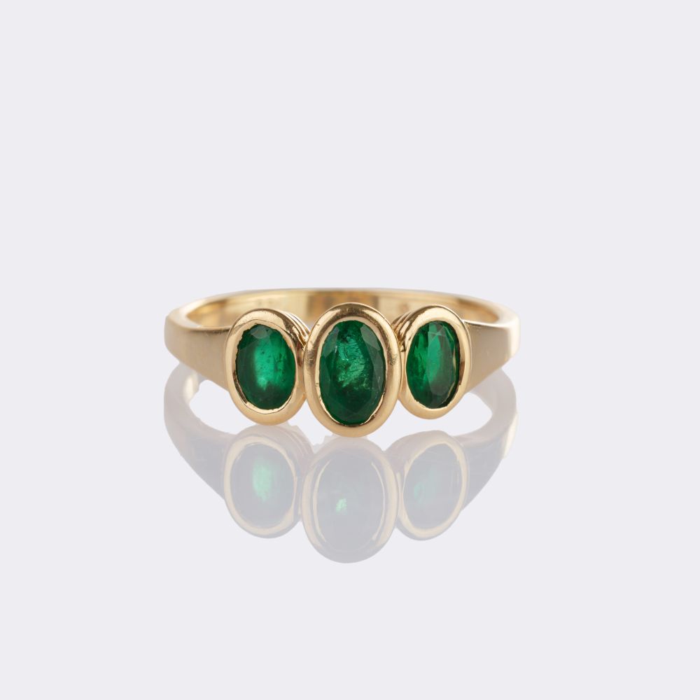 Smaragd-Schmuckset: Kette, Brosche, Ring und Paar Ohrstecker - Bild 3