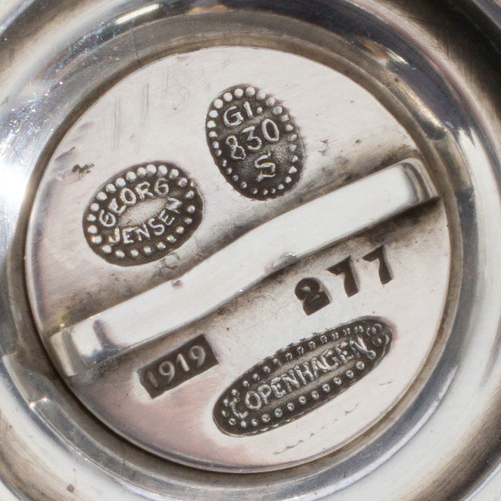 A Rare and Early Sugar Caster No. 277 - image 2