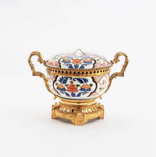 Imari-Tafelaufsatz mit Ormolu-Montierung