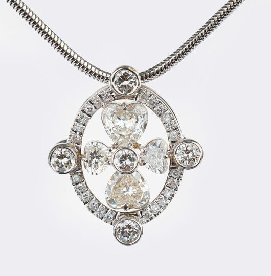 Highcarat Diamond Pendant on Necklace