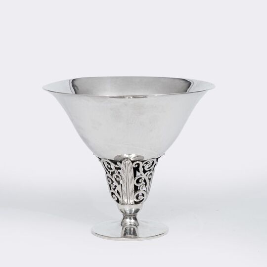An Art deco Foot Bowl