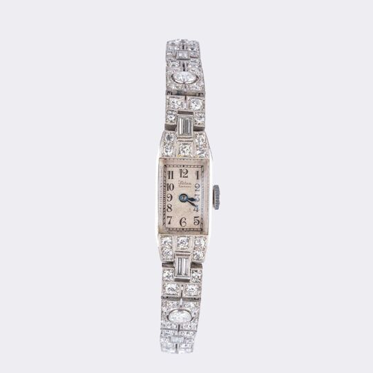 Art-déco Ladie's Wristwatch with Diamonds