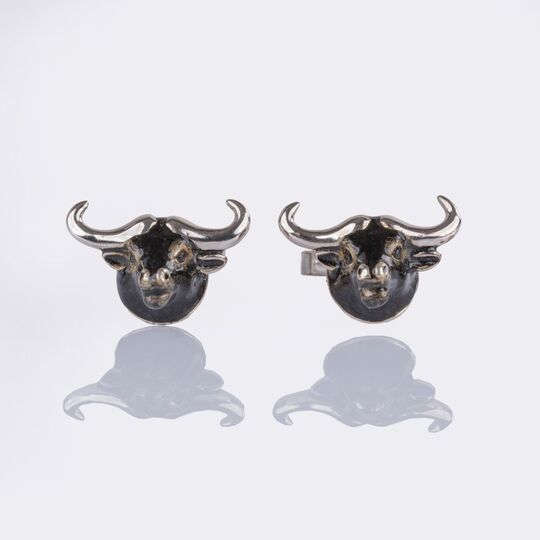 Pair of Cufflinks with Animal Depiction 'Bull'