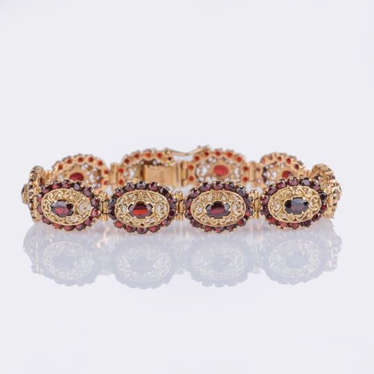 Gold Bracelet with Garnets