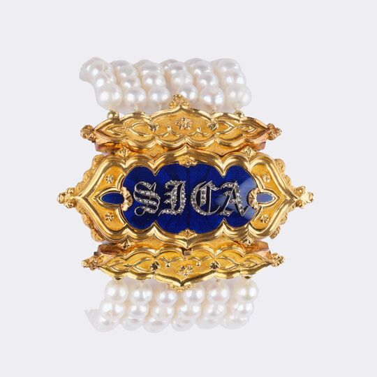 William IV Enamel Gold Clasp with Diamond Inscription 'SICA' on Pearl Bracelet
