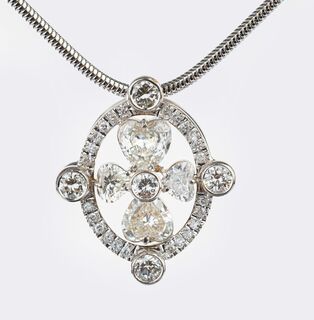 Highcarat Diamond Pendant on Necklace