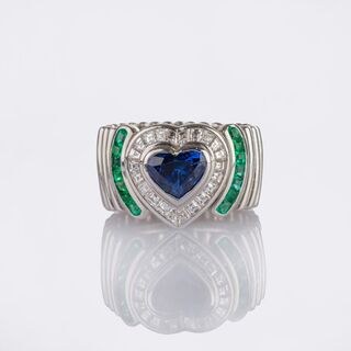 Diamant Smaragd Bandring mit Saphir im Herzschliff