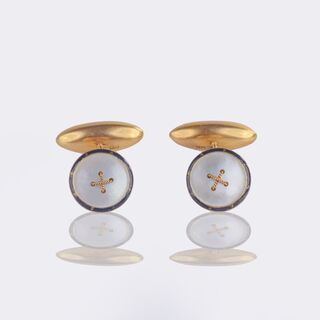 Pair of Mother-of-Pearl Cufflinks in Knob Design