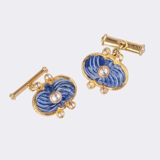Pair of Cufflinks with carved Sapphire Cabochon and Rose Cut Diamonds
