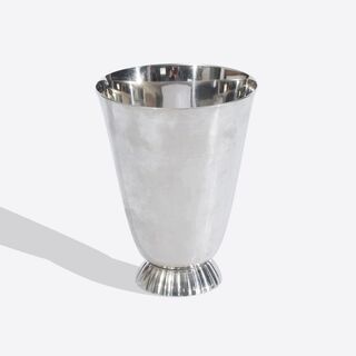 A Vase no. 823