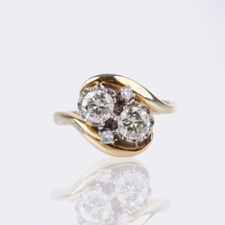 Moi-et-Toi Ring with Diamonds