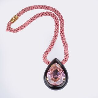 Juwelier Wilm - Highcarat, colourful Pink Tourmaline Pendant on Silk Cord Highcarat, colourful Pink Tourmaline Pendant on Silk Cord