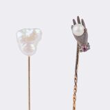 Two Novelty-Jewellerypiece Needles with Pearls