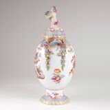 Cover vase with squirrel - image 4