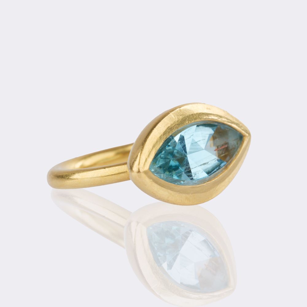 Gold Ring with Aquamarine - image 2