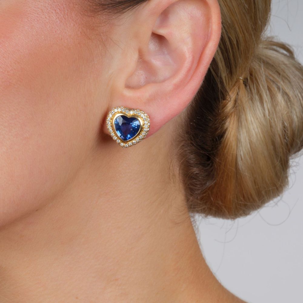 Pair of very fine Sapphire Diamond Earclips 'Hearts' - image 3