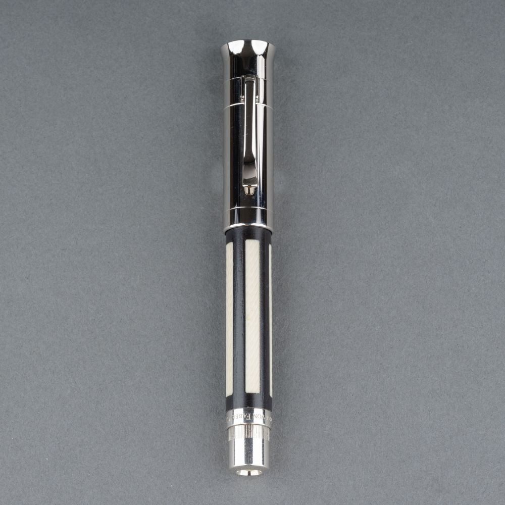 A Set of 9 Exquisite 'Pens of the Year' 2004-2012 - image 4