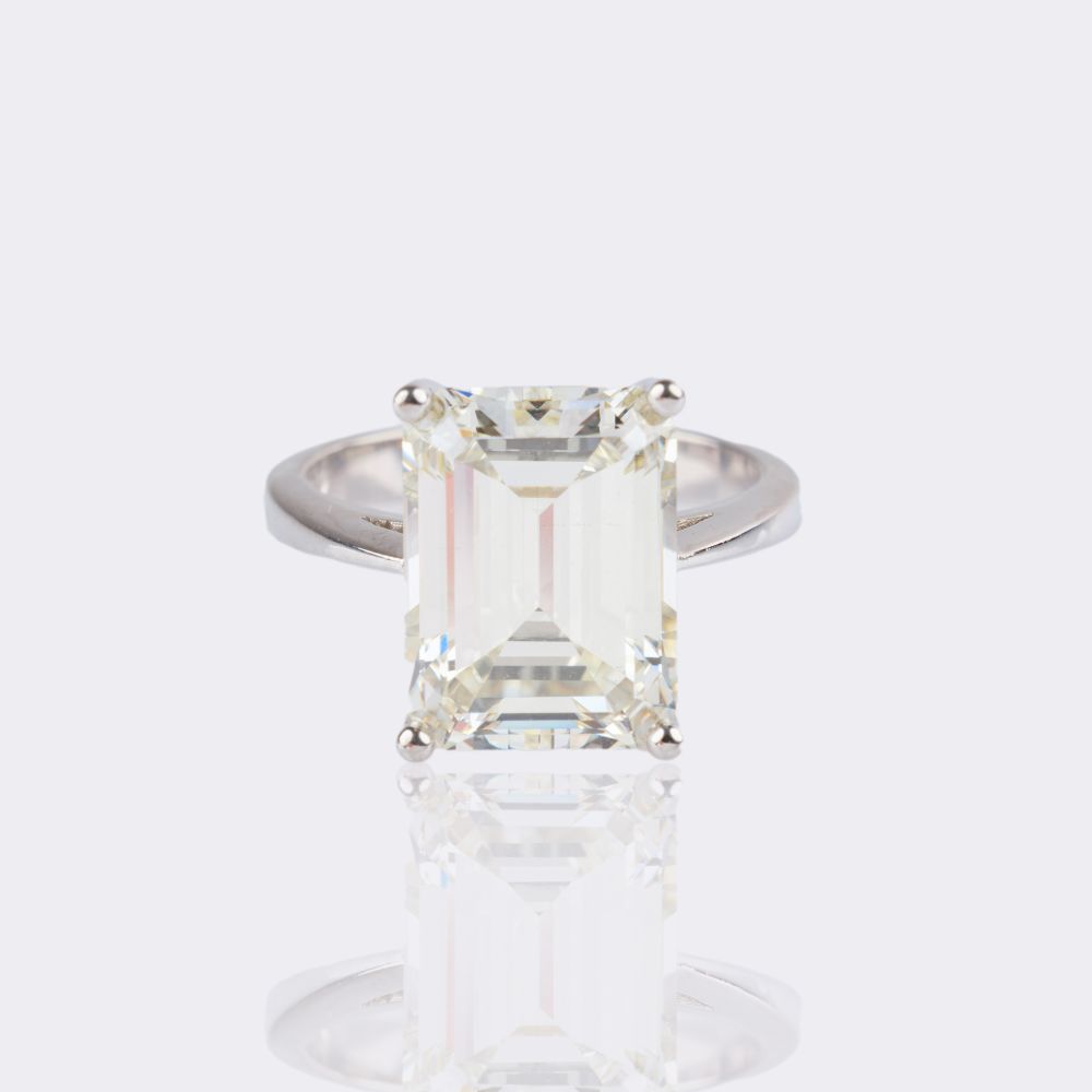 Highcarat Emerald Cut Diamond Ring - image 2