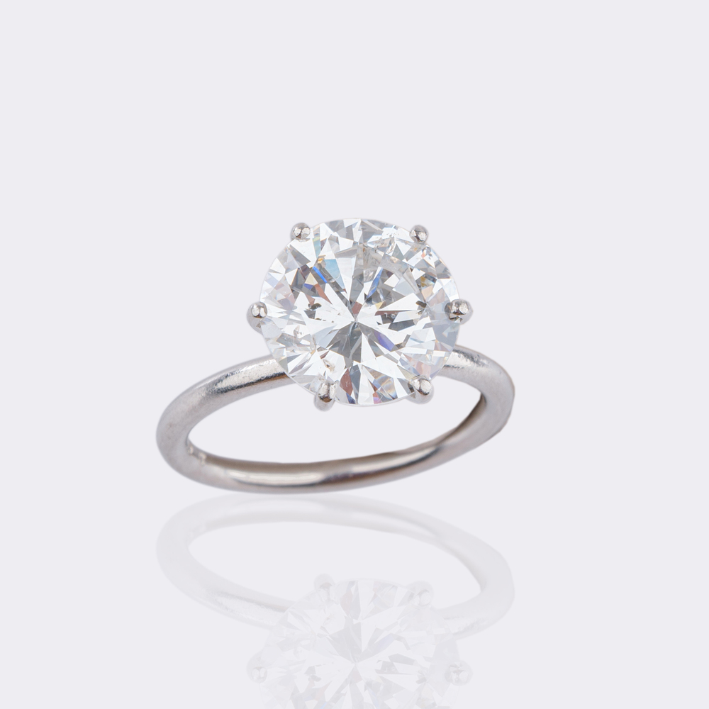 Exceptional Solitaire Ring - image 3