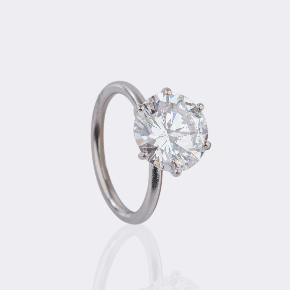 Exceptional Solitaire Ring - image 4