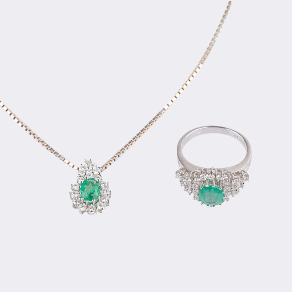 Emerald Diamond Ring with matching Pendant - image 3