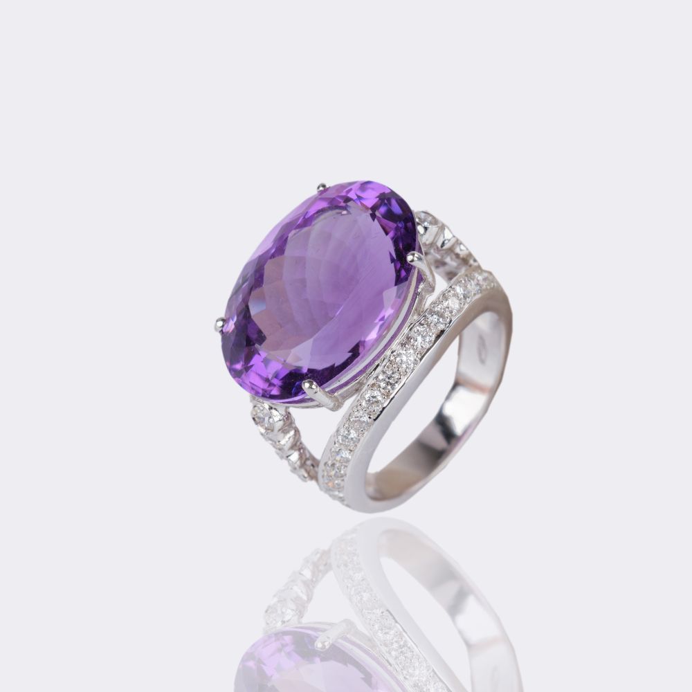 Amethyst Ring with Diamonds - image 3